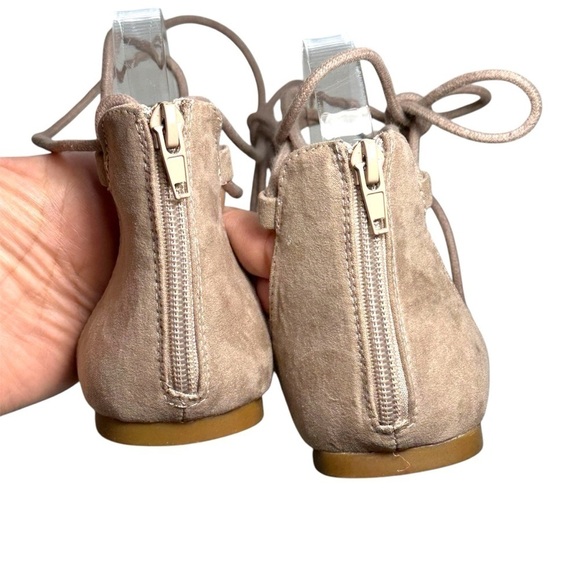 Madden Girl Sofun Lace-Up Gladiator Faux Raffia PomPom Tassel Sandals size 8.5 - Picture 12 of 14